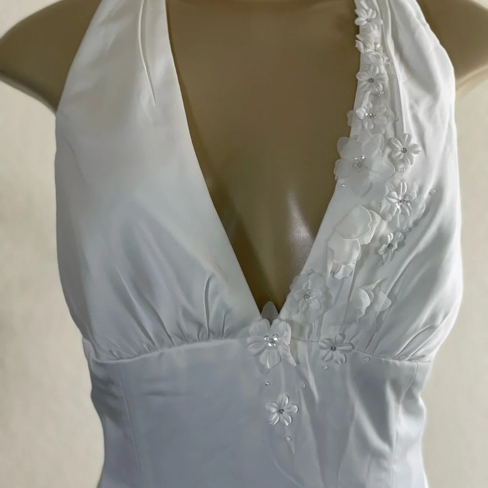 Wedding dress - Picture 6 of 13